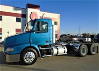 2015 Volvo VNM64T200