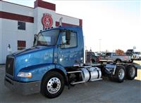 2015 Volvo VNM64T200