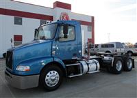 2015 Volvo VNM64T200