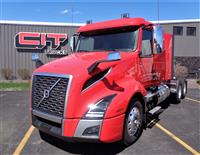 2020 Volvo VNL64T400