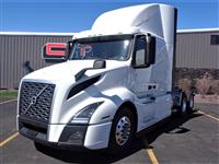 2020 Volvo VNL64T400