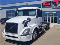 Used 2015 Volvo VNL64T300 for Sale