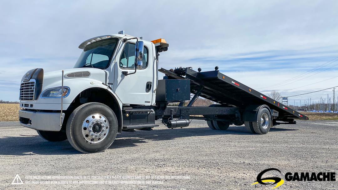 2007 Freightliner M2 106 REMORQUEUSE / TOWING