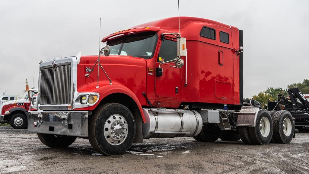 International 9900i Semi Trucks For Sale