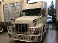 Used 2016 Volvo 670 for Sale