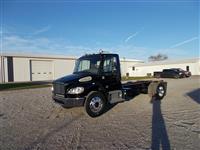 2017 Freightliner M2 106