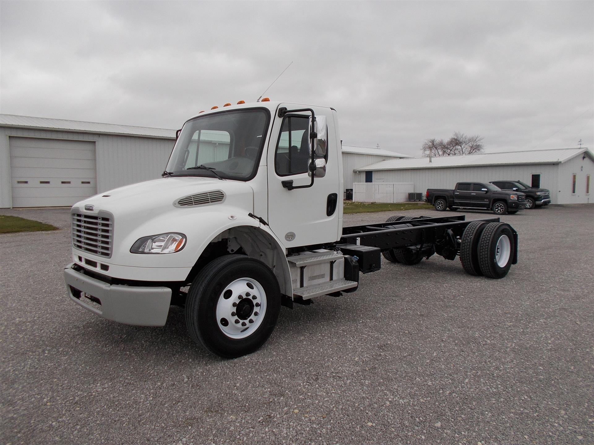 2016 Freightliner M2 106