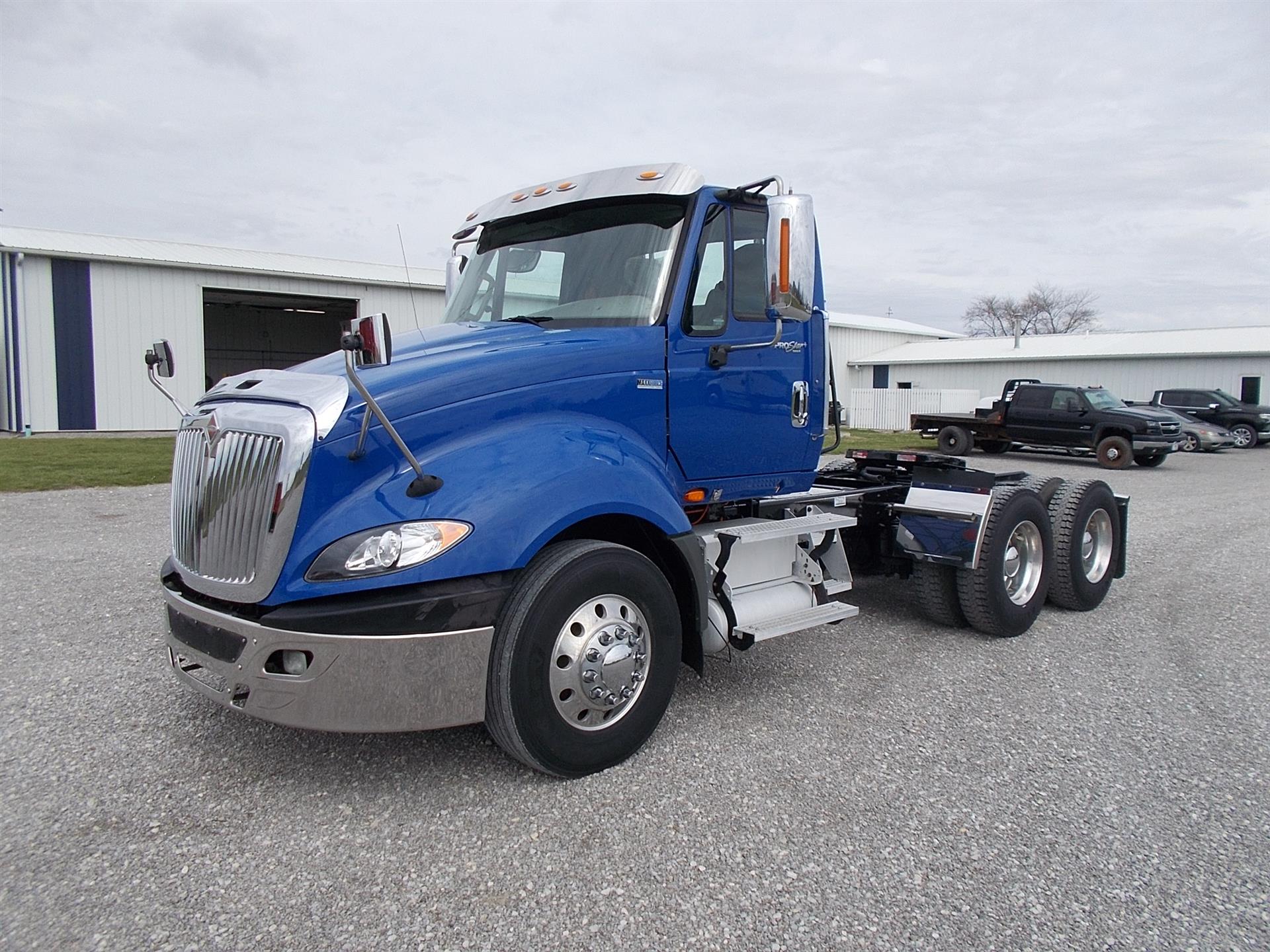 2013 International Prostar + Eagle