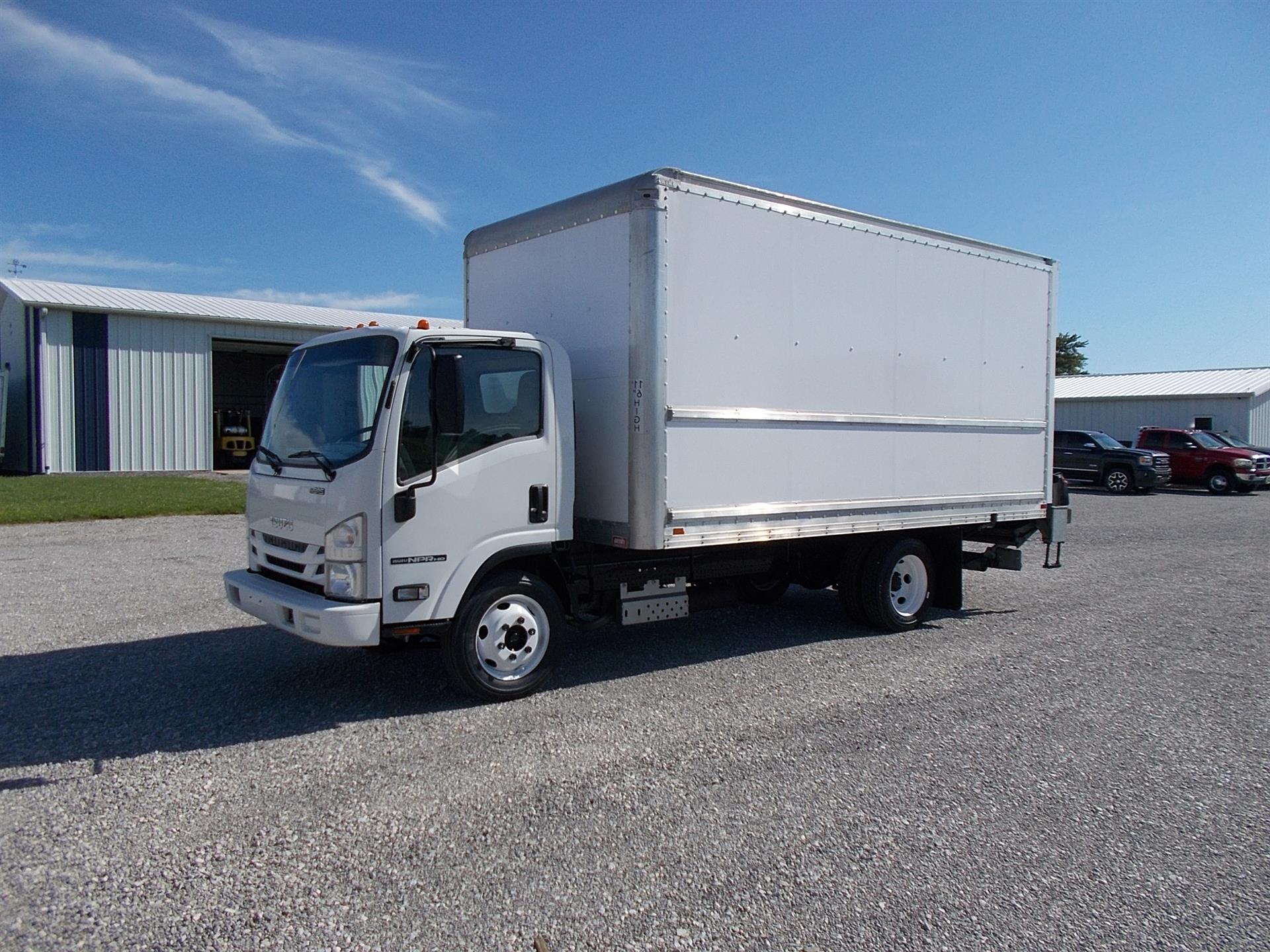2019 Isuzu NPR HD
