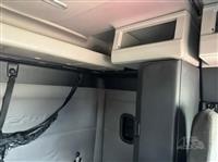 2020 Freightliner cascadia