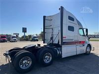 2020 Volvo VNL760