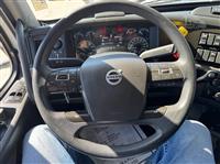 2020 Volvo VNL760