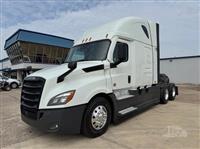 2020 Freightliner Cascadia 126