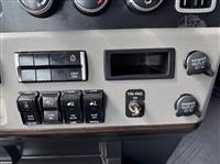 2020 Freightliner Cascadia 126