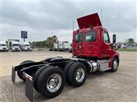2020 Freightliner Cascadia 126