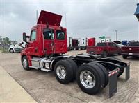 2020 Freightliner Cascadia 126
