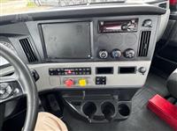 2020 Freightliner Cascadia 126