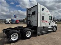 2021 Freightliner Cascadia 126