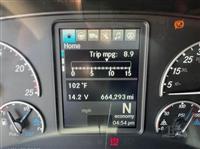 2020 Freightliner Cascadia 126