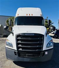 2021 Freightliner Cascadia 126
