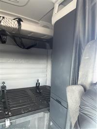 2020 Freightliner Cascadia 126