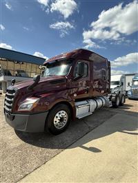 2020 Freightliner Cascadia 126