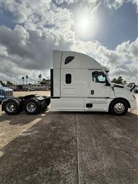 2021 Freightliner Cascadia 126