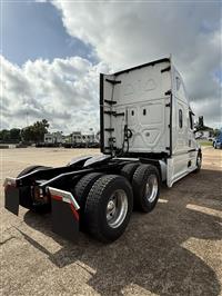 2021 Freightliner Cascadia 126