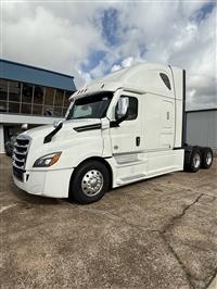 2021 Freightliner Cascadia 126