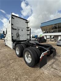 2021 Freightliner Cascadia 126