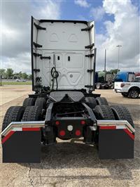 2021 Freightliner Cascadia 126