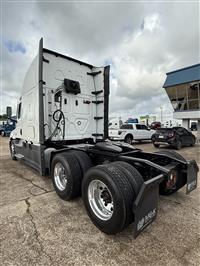2021 Freightliner Cascadia 126