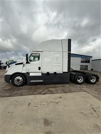 2021 Freightliner Cascadia 126