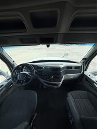 2022 Peterbilt 579