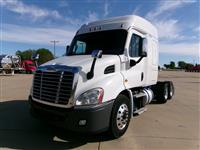 2020 Freightliner CASCADIA 113