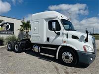 2020 Freightliner CASCADIA 113