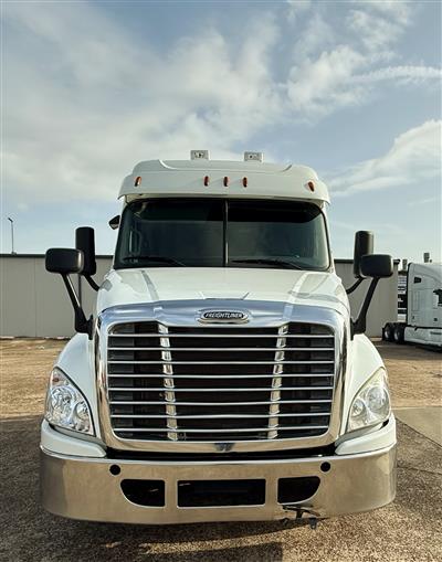 2020 Freightliner CASCADIA 125