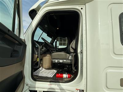 2020 Freightliner CASCADIA 125