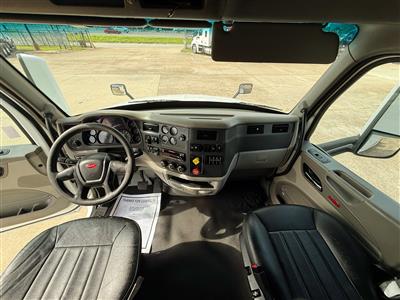 2022 Peterbilt 579