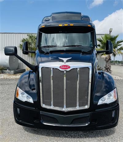 2023 Peterbilt 579