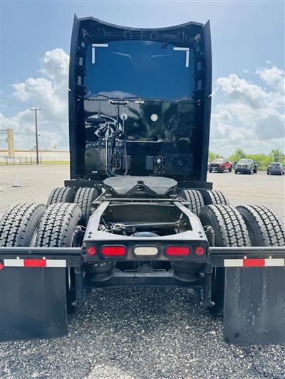 2023 Peterbilt 579