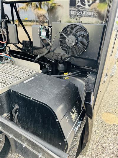 2023 Peterbilt 579