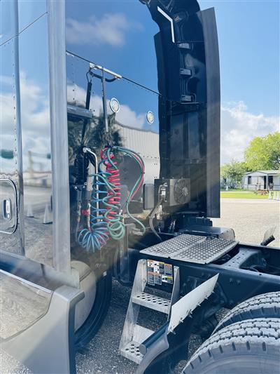 2023 Kenworth T680