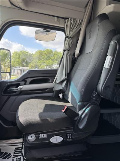 2023 Kenworth T680