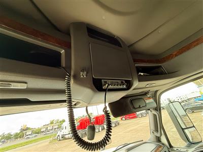 2022 International LT625
