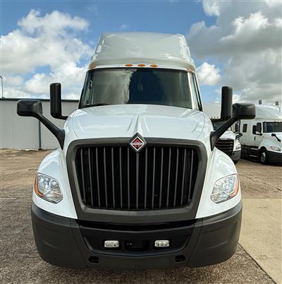2022 International LT625