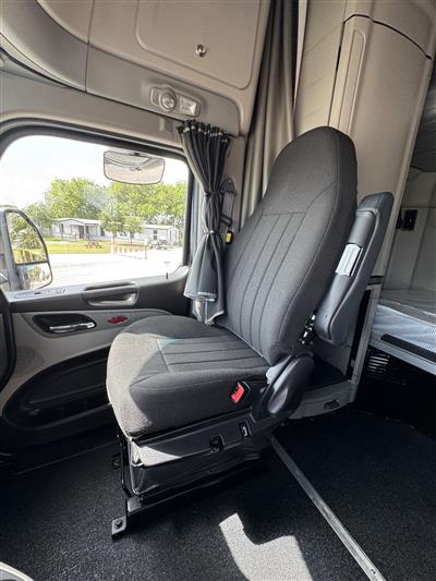 2023 Peterbilt 579