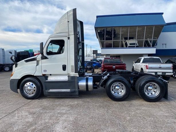 2019 Freightliner cascadia