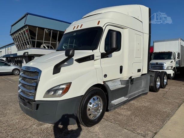 2020 Freightliner Cascadia 116