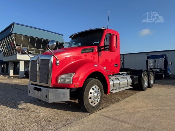 2020 Kenworth T880